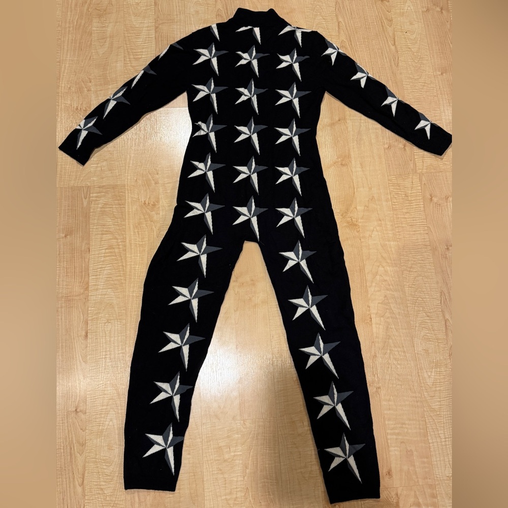 Perfect Moment Star jumpsuit (SIZE XL)